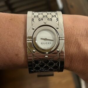 Gucci Bracelet Watch